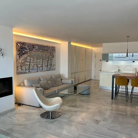 Angy Banus Marbella