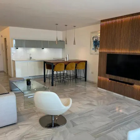 Angy Banus Apartamento
